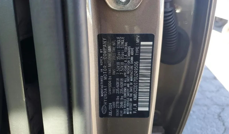 
								Hyundai Tucson Hybrid full									