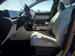 
										Hyundai Tucson Hybrid full									