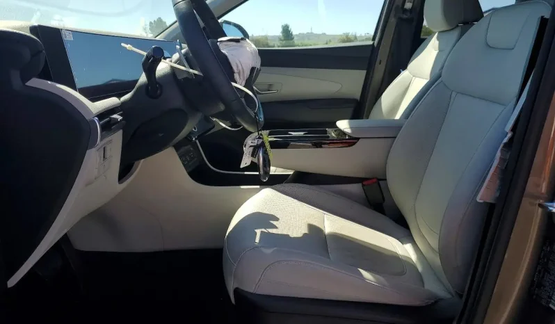 
								Hyundai Tucson Hybrid full									
