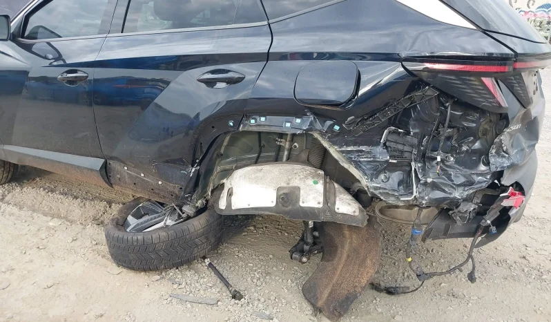 
								Hyundai Tucson full									