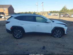 
										Hyundai Tucson full									