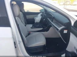 
										Hyundai Tucson full									