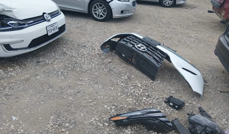 
								Hyundai Tucson full									
