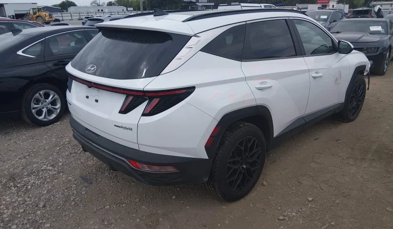 
								Hyundai Tucson full									