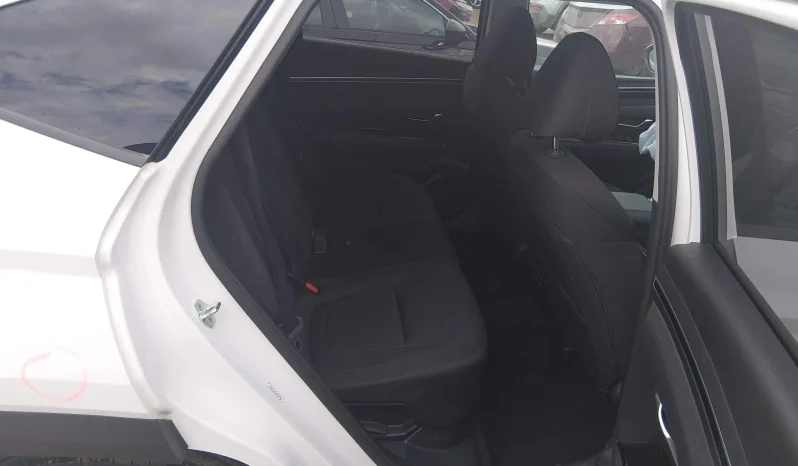 
								Hyundai Tucson full									