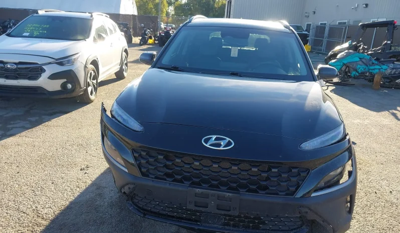 
								Hyundai Kona full									