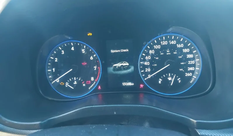 
								Hyundai Kona full									
