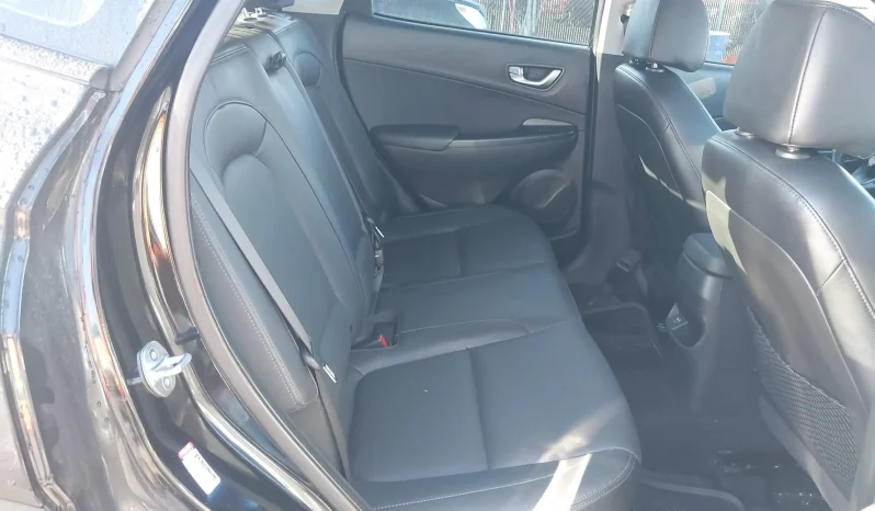 
								Hyundai Kona full									