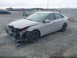 
										Hyundai Elantra full									