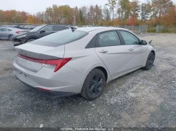 
										Hyundai Elantra full									