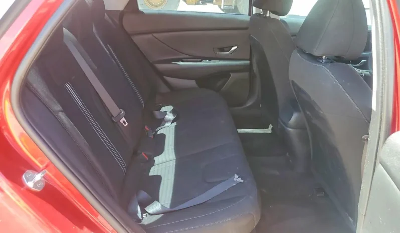 
								Hyundai Elantra full									