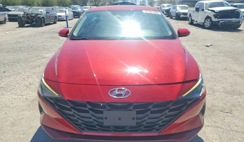 
								Hyundai Elantra full									