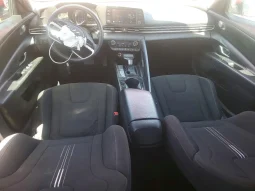 
										Hyundai Elantra full									