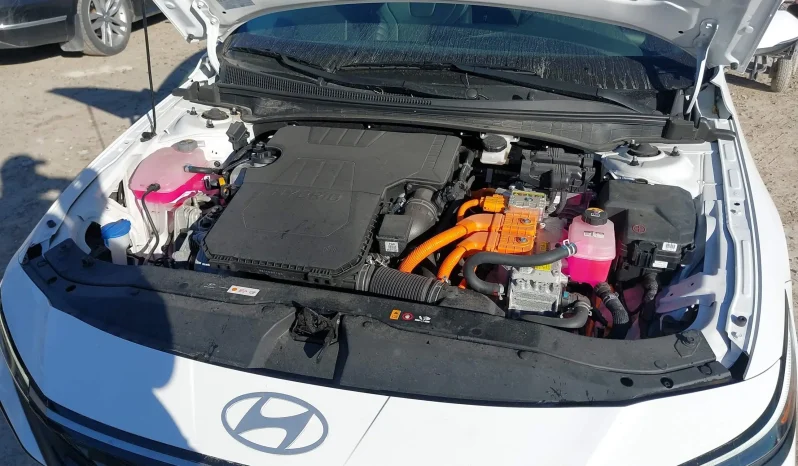 
								Hyundai Elantra full									