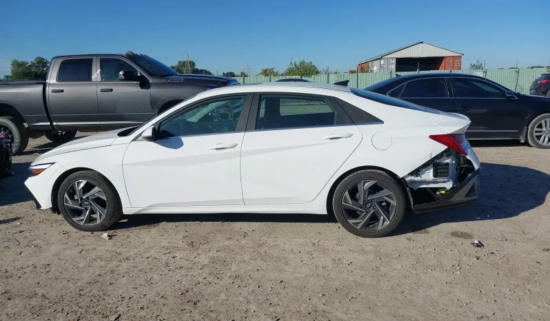 
								Hyundai Elantra full									