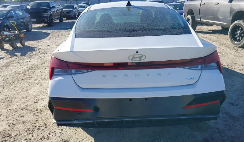 
								Hyundai Elantra full									