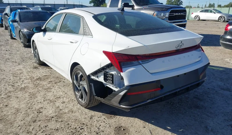 
								Hyundai Elantra full									