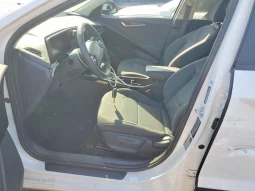 
										KIA Niro full									