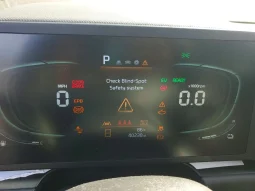 
										KIA Niro full									