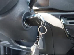 
										Kia Niro full									