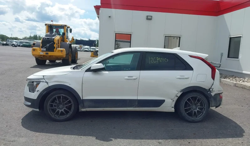 
								Kia Niro full									