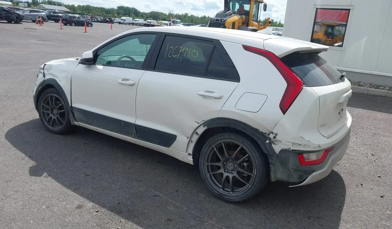 
								Kia Niro full									