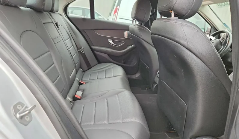 
								Mercedes-Benz C-Class full									