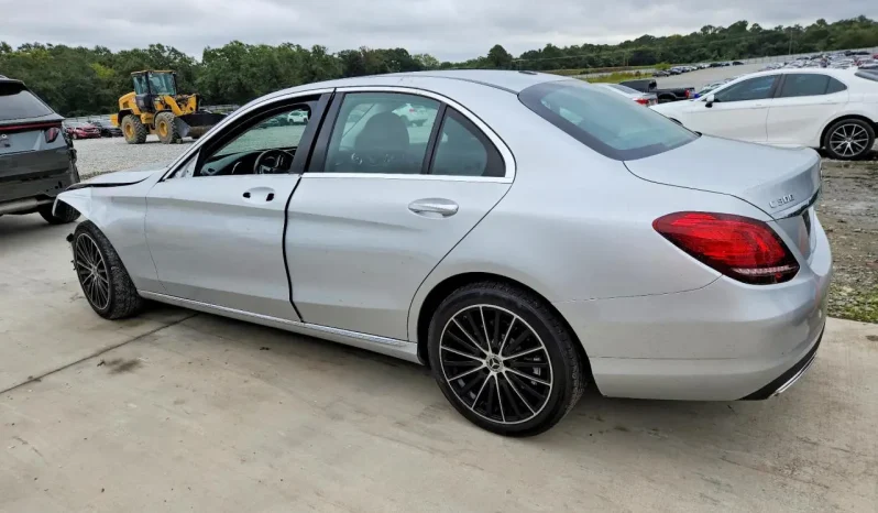 
								Mercedes-Benz C-Class full									