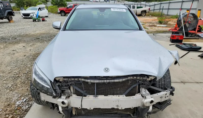 
								Mercedes-Benz C-Class full									