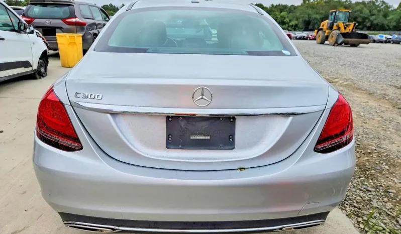 
								Mercedes-Benz C-Class full									
