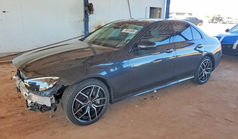 
								Mercedes-Benz E-Class full									