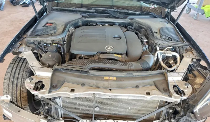 
								Mercedes-Benz E-Class full									