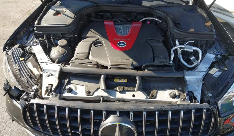 
								Mercedes-Benz Glc full									