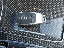 
										Mercedes-Benz Glc full									