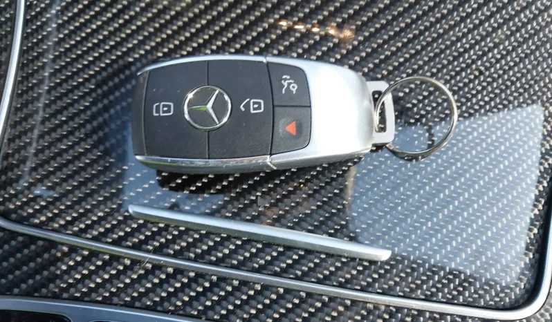 
								Mercedes-Benz Glc full									