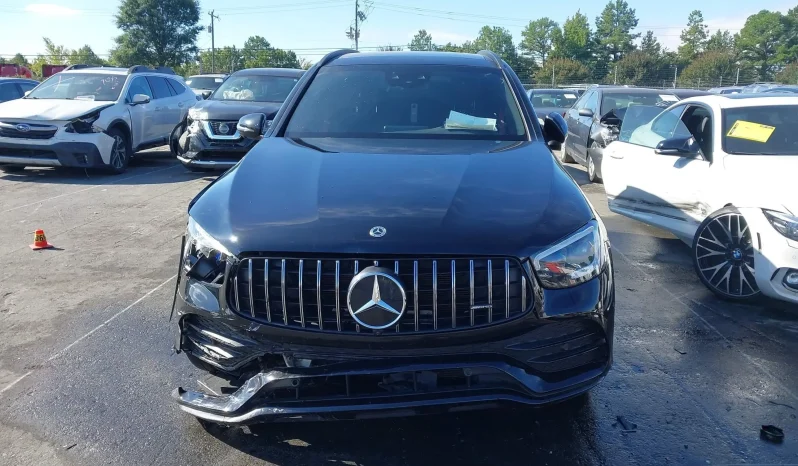 
								Mercedes-Benz Glc full									