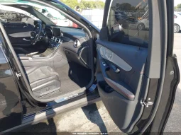 
										Mercedes-Benz Glc full									