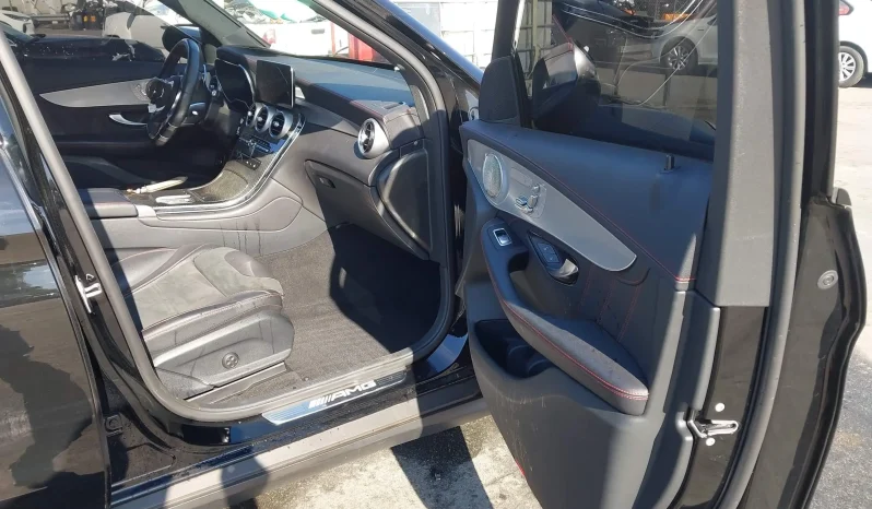 
								Mercedes-Benz Glc full									