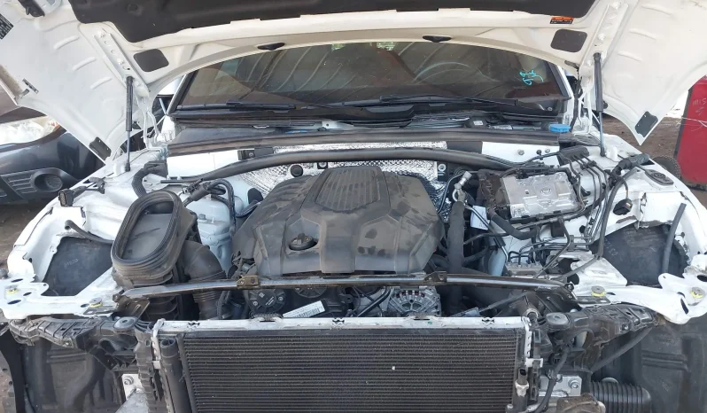 
								Porsche Macan full									