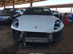 
										Porsche Macan full									