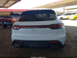 
										Porsche Macan full									