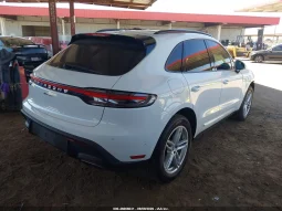 
										Porsche Macan full									
