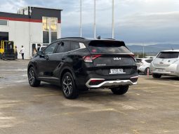 
										2023 Kia Sportage EX full									