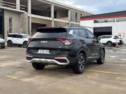 
										2023 Kia Sportage EX full									
