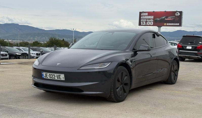 
								Tesla MODEL 3 full									