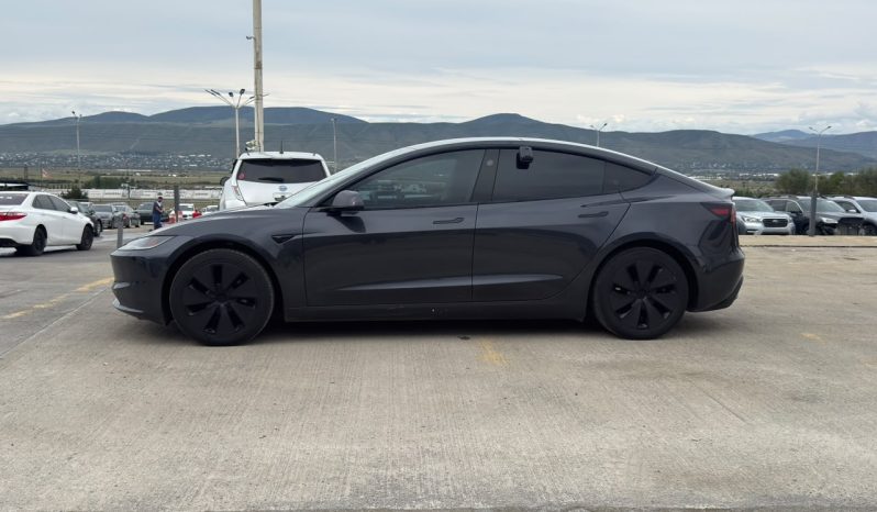 
								Tesla MODEL 3 full									