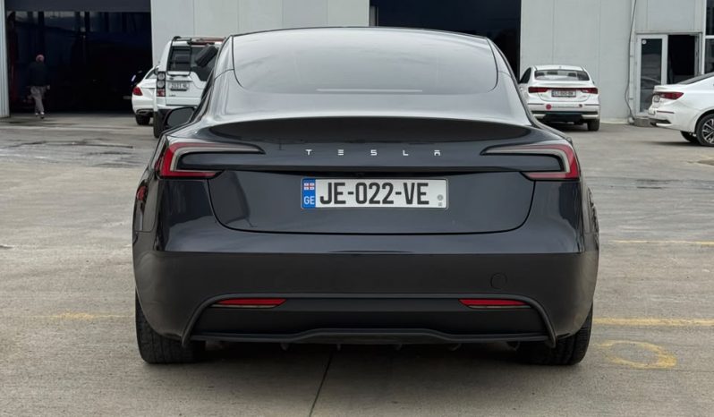 
								Tesla MODEL 3 full									