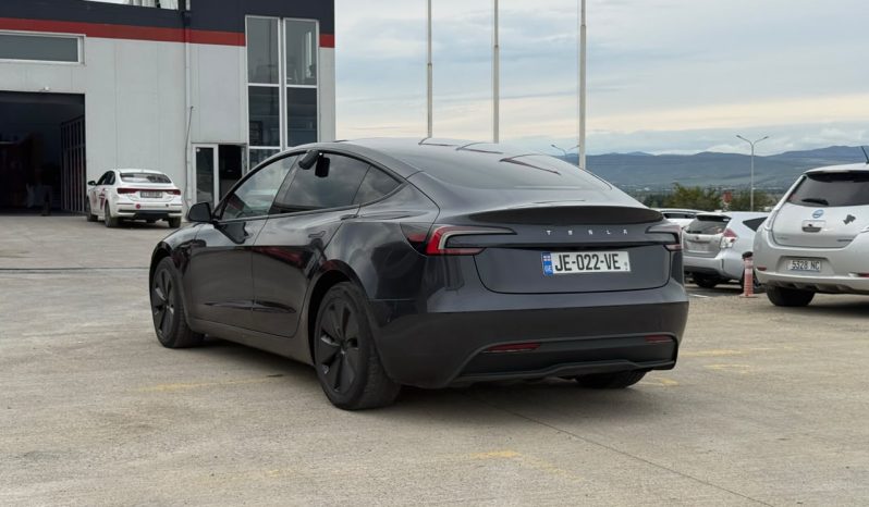 
								Tesla MODEL 3 full									