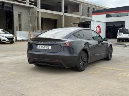 
										Tesla MODEL 3 full									