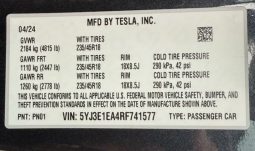 
										Tesla MODEL 3 full									